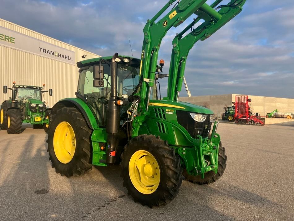 E-FARM: John Deere 6120 R - Traktor - id TKPX4JS - 65 000 € - Rok produkcji: 2018 - Motogodziny: 4706,Moc silnika: 120,Francja