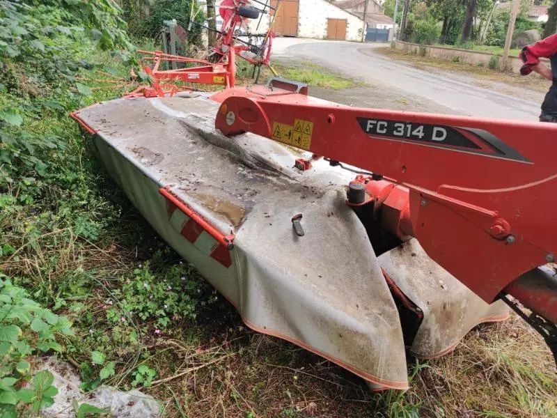 E-FARM: Kuhn FC 314 D-FF - Segadora - id KS7N8ZW - 7500 € - Año: 2018 - Francia