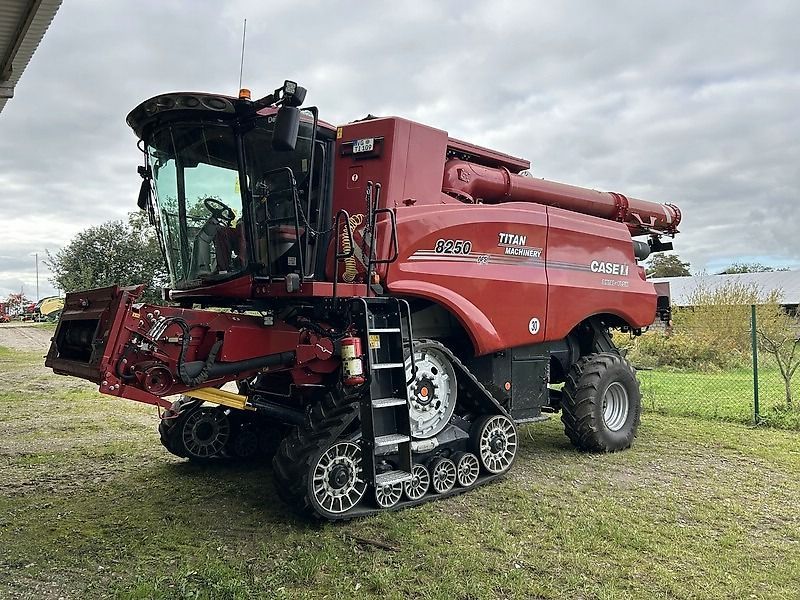E-FARM: Case IH Axial Flow 8250 - Mähdrescher - id N8PLDE3 - 302.900 € - Baujahr: 2023 - Abgelesene Motorstunden: 495,Motorleistung (PS): 571,Deutschland