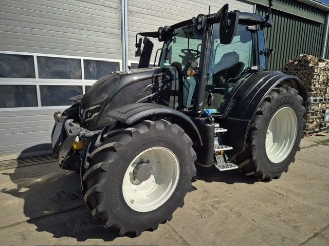 Valtra N 175 Трактор 116 000 €