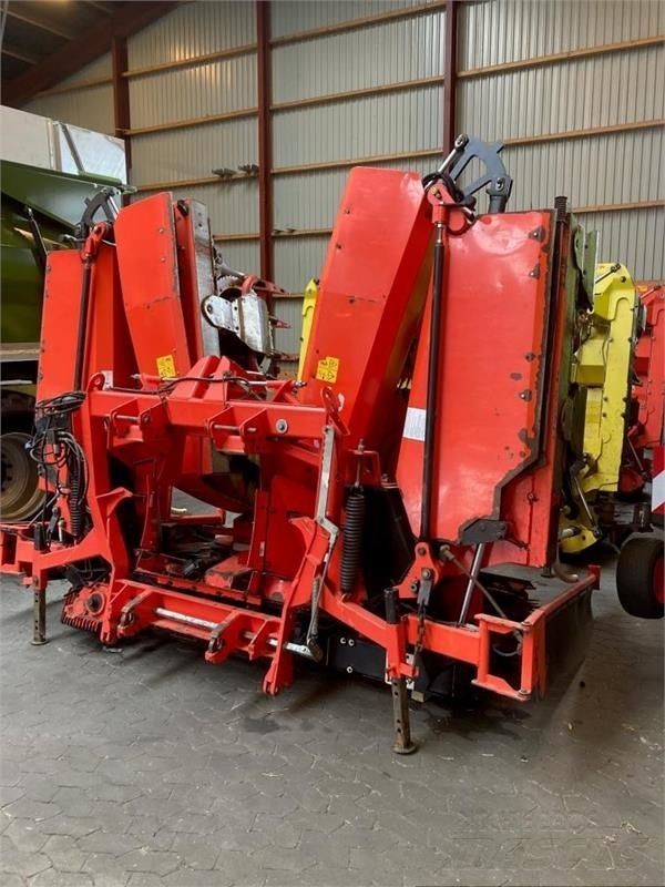 E-FARM: Kemper 390 plus - Self propelled forage harvester - id 1N964T4 - €30,167 - Year of construction: 2010 - Denmark