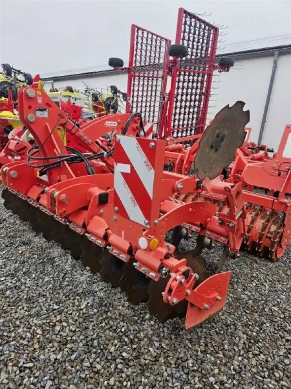E-FARM: Maschio veloce 300 - Herse à disques et disque compact - id NR9SGP2 - 10 000 € - Année: 2023 - Allemagne
