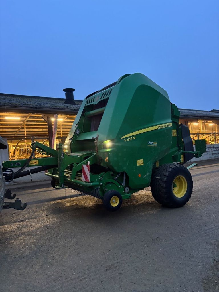 John Deere V451M Baler €23,500