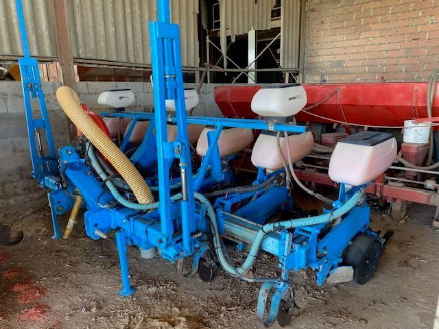 E-FARM: Monosem ng+3 - 6 rangs - Maszyna do siewu punktowego - id LRJATSX - 8500 € - Rok produkcji: 2007 - Francja