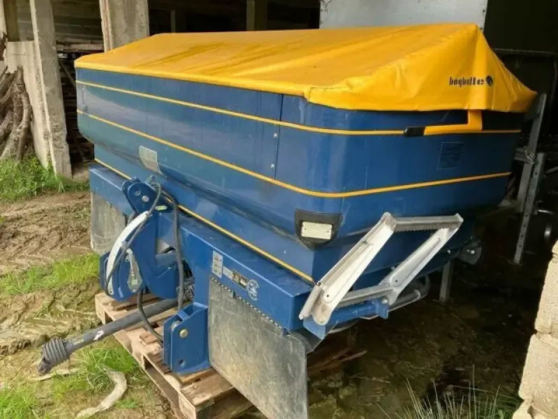 E-FARM: Bogballe 2125 l - Düngerstreuer - id 4AWCIBF - 5.800 € - Baujahr: 2018 - Frankreich