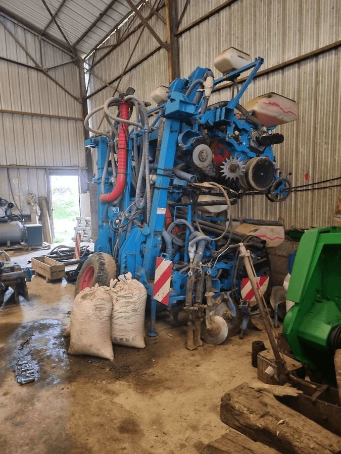 E-FARM: Monosem monoschox 8 rgs - Precision drill - id UV9FDS8 - €32,000 - Year of construction: 2019 - France