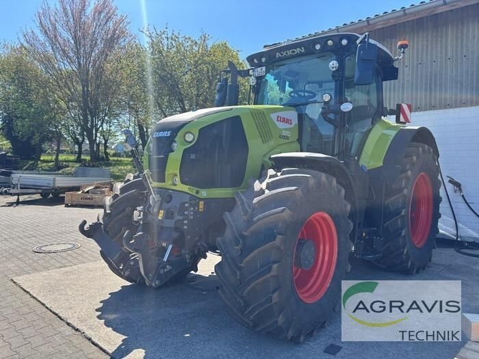 Claas Axion 870 CMATIC Tractor €181,000