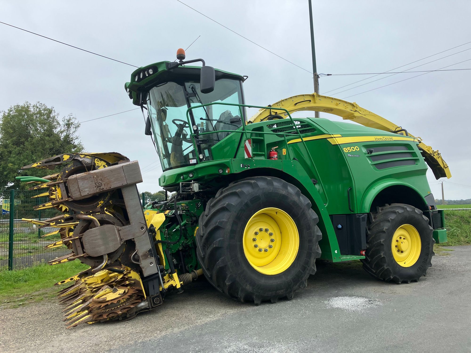 John Deere 8500 Cosechadora de forraje autopropulsada 195.000 €