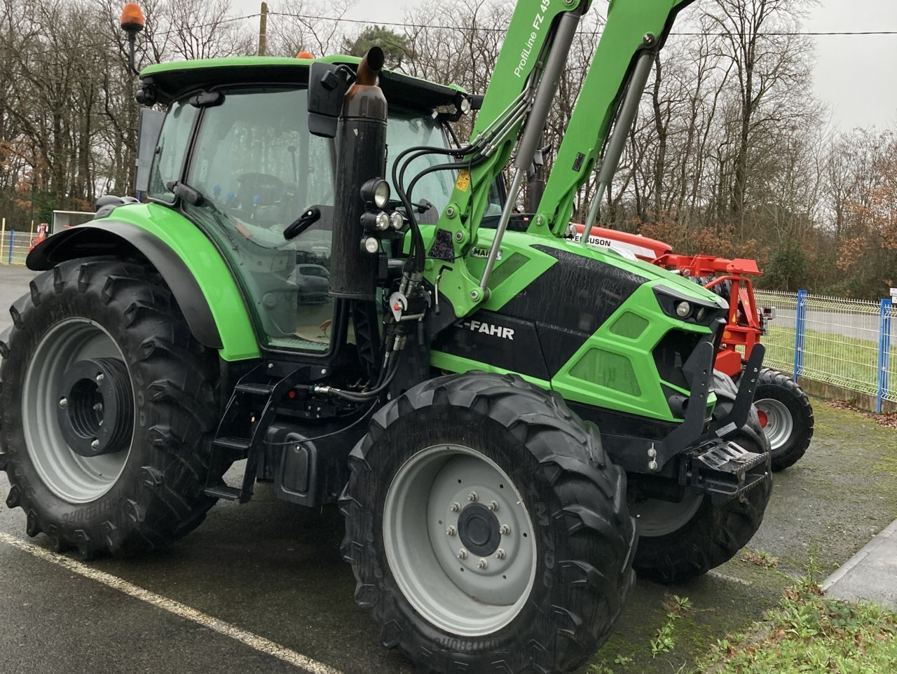 E-FARM: Deutz-Fahr 6140.4 TTV - Traktor - id APYALPB - 61.000 € - Baujahr: 2018 - Abgelesene Motorstunden: 2.600,Motorleistung (PS): 140,Frankreich