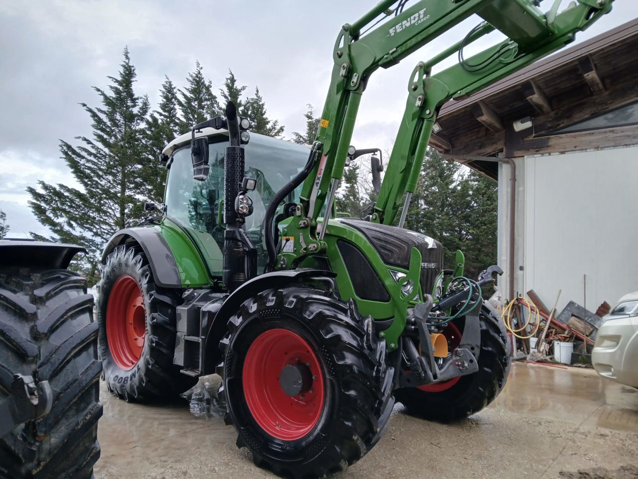E-FARM: Fendt 514 Vario - Traktor - id JYRKYEL - 115.000 € - Baujahr: 2019 - Abgelesene Motorstunden: 2.794,Motorleistung (PS): 157,Italien