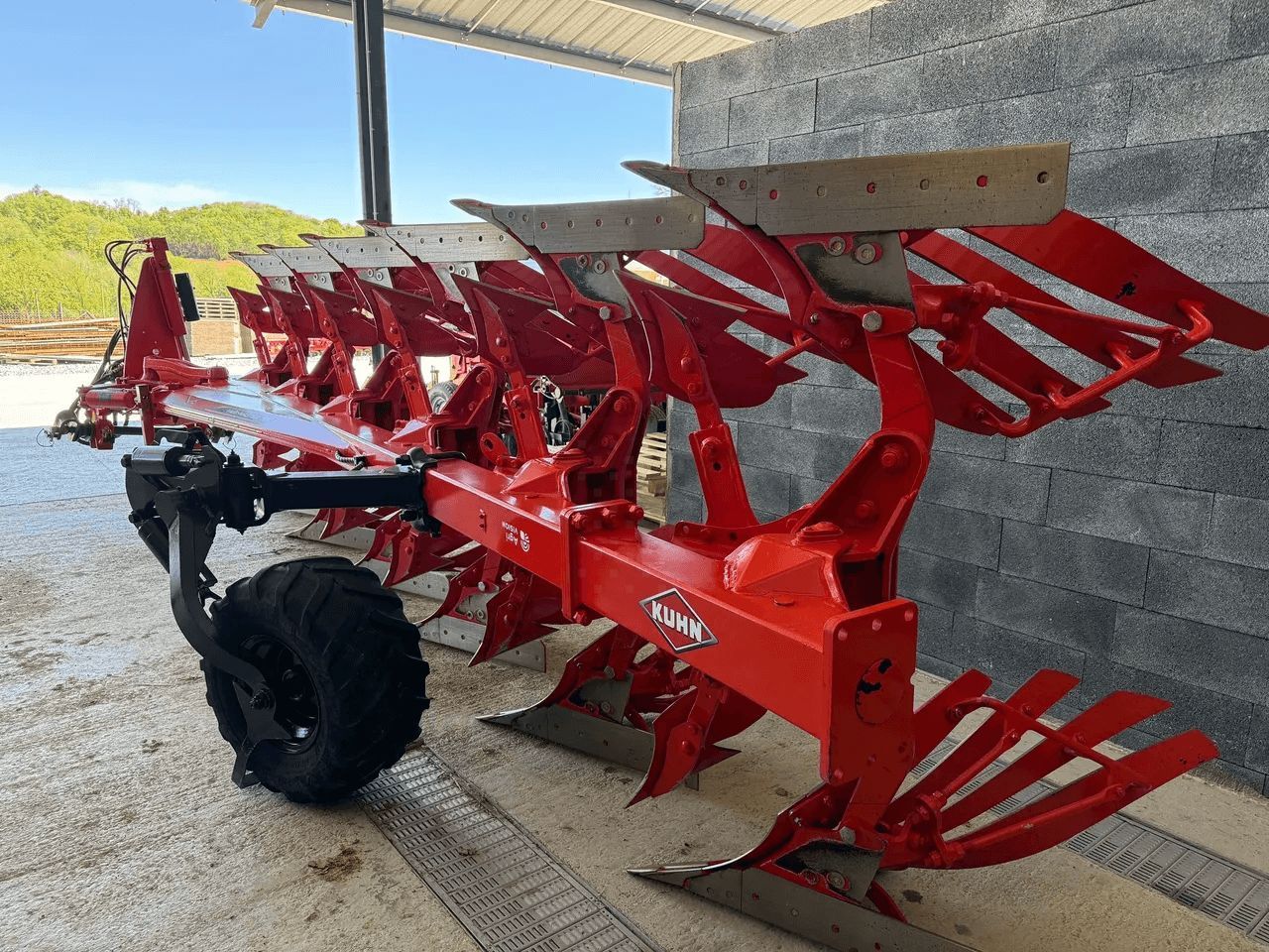 E-FARM: Kuhn varimaster 153 - Plough - id KNSHS3J - €28,000 - Year of construction: 2024 - France