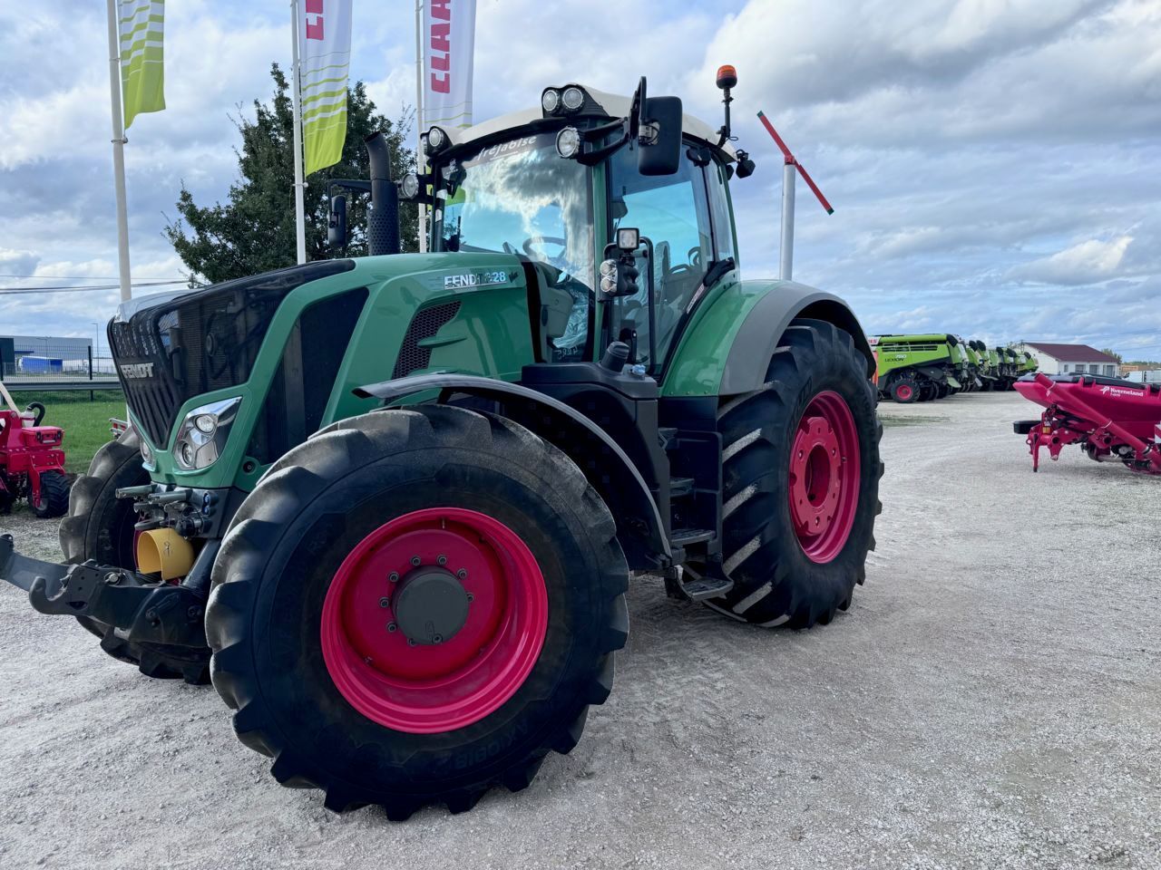 Fendt 828 Vario Profi Plus Traktor 90 000 EUR