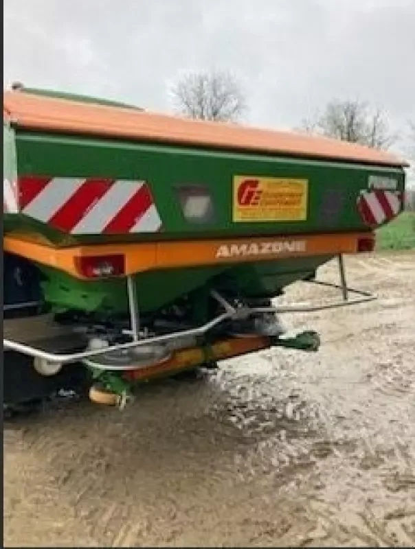 E-FARM: Amazone ZA-TS 3200 Super - Esparcidor de abono - id T8HKQEJ - 18.000 € - Año: 2016 - Francia