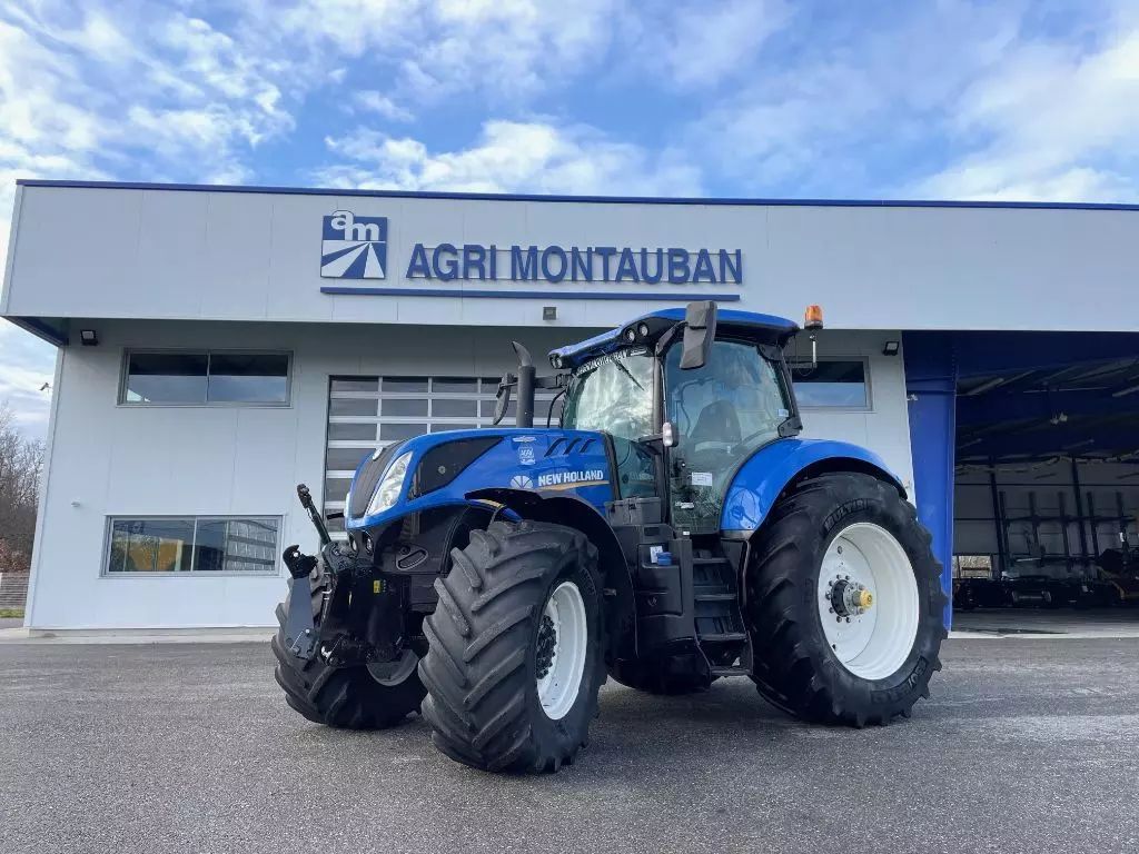 E-FARM: New Holland T 7.270 - Traktor - id CGBUARD - 89.000 € - Baujahr: 2018 - Abgelesene Motorstunden: 3.428,Motorleistung (PS): 270,Frankreich