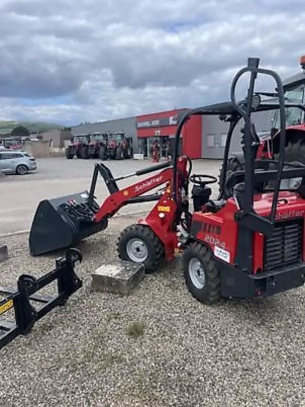 E-FARM: Schäffer 2024 - Chargeuse à roues téléguidée - id JSGH8JL - 25 900 € - Année: 2024 - Lecture du nombre d'heure: 10,France