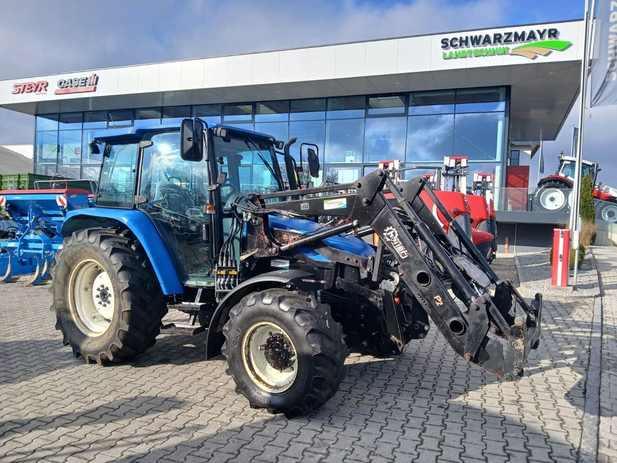 E-FARM: New Holland TD4.90 - Tractor - id 2IEKSID - 39.401 € - Año: 2002 - Horas: 3876,Potencia del motor: 85,Austria