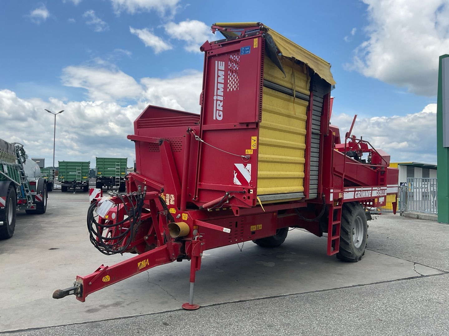 E-FARM: Grimme SE 85-55 - Arracheuse de pomme de terre - id KLLNVBD - 63 333 € - Année: 2009 - Lecture du nombre d'heure: 1,Autriche