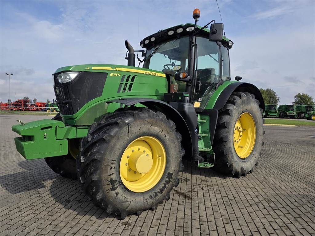 E-FARM: John Deere 6215 R - Tractor - id LNPRJCV - €63,000 - Year of construction: 2017 - Engine hours: 9,510,Engine power (HP): 214,Lithuania