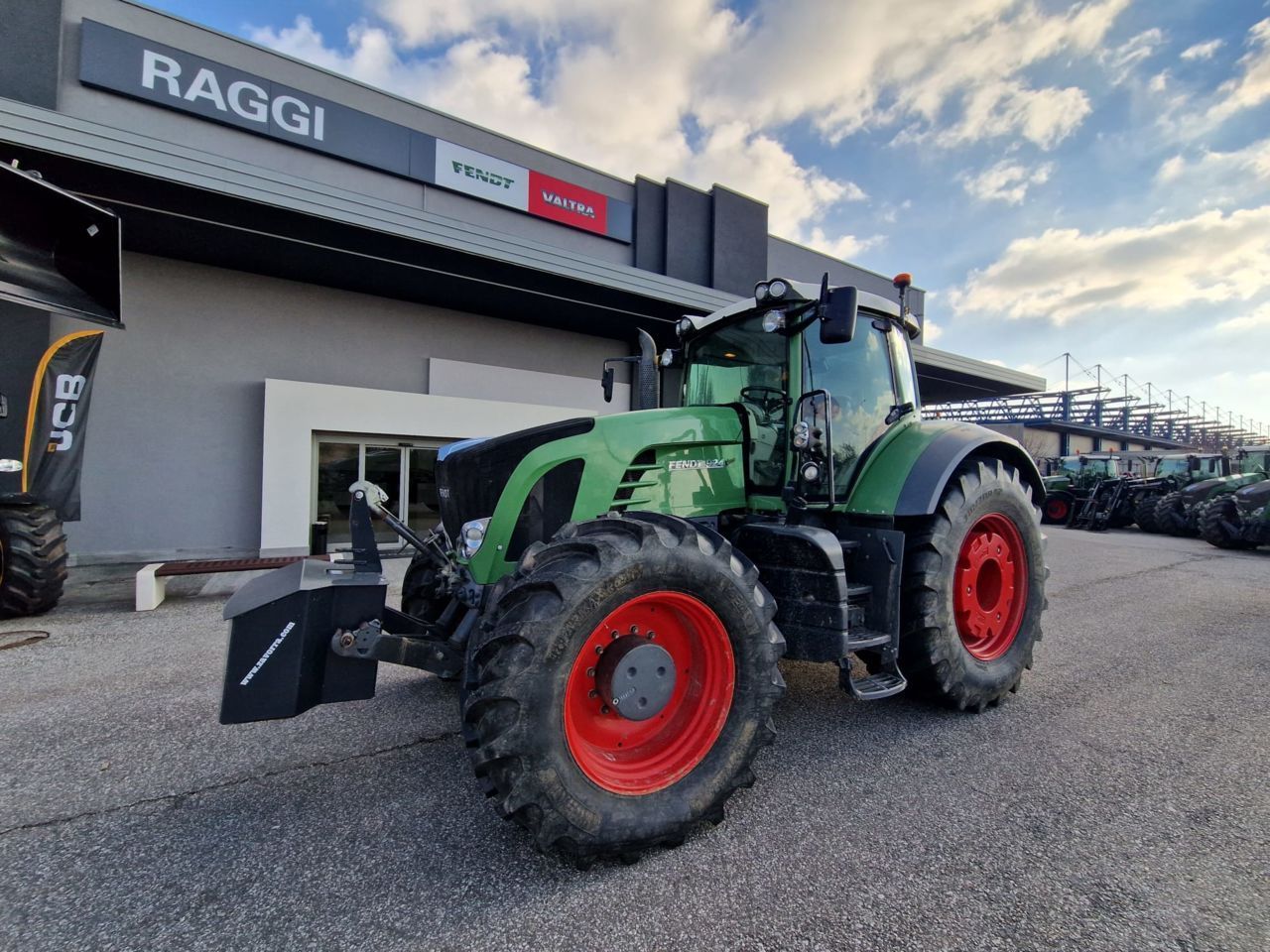 E-FARM: Fendt 924 Vario - Tractor - id 6TA8Z8H - 86.000 € - Año: 2007 - Horas: 11.463,Potencia del motor: 240,Italia