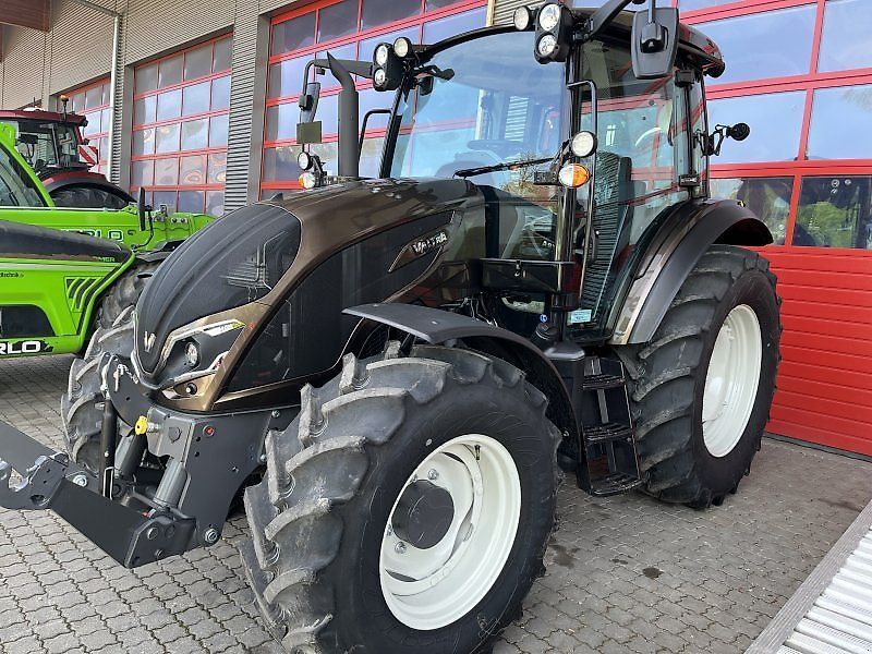 E-FARM: Valtra A105 - Trattore - id R24VSLU - Anno di costruzione: 2024 - Ore: 115,Potenza del motore: 105,Germania