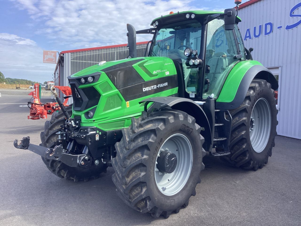 Deutz-Fahr AgroTron 6215 RCShift Tractor €96,500