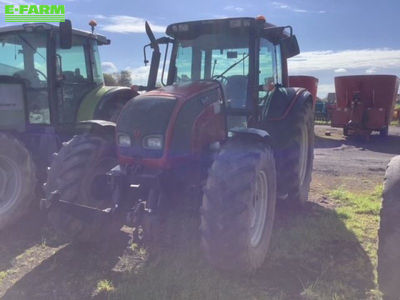 E-FARM: Valtra N111 HiTech - Tractor - id GICCJAB - €27,900 - Year of construction: 2009 - Engine hours: 6,800,Engine power (HP): 110,France