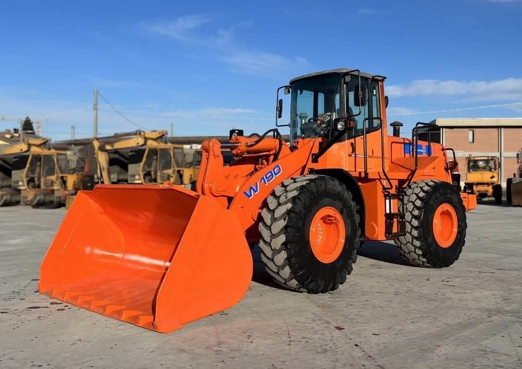 E-FARM: Fiat-Hitachi w190 - Radlader - id PZNXN1T - 43.000 € - Baujahr: 2001 - Abgelesene Motorstunden: 8.617,Italien