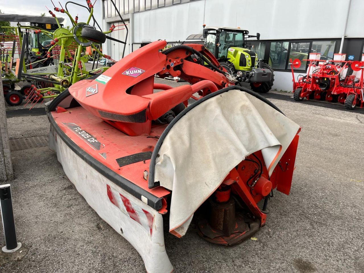 E-FARM: Kuhn FC 3125 DF-FF - Faucheuse - id AYZSZ2H - 10 000 € - Année: 2017 - Italie