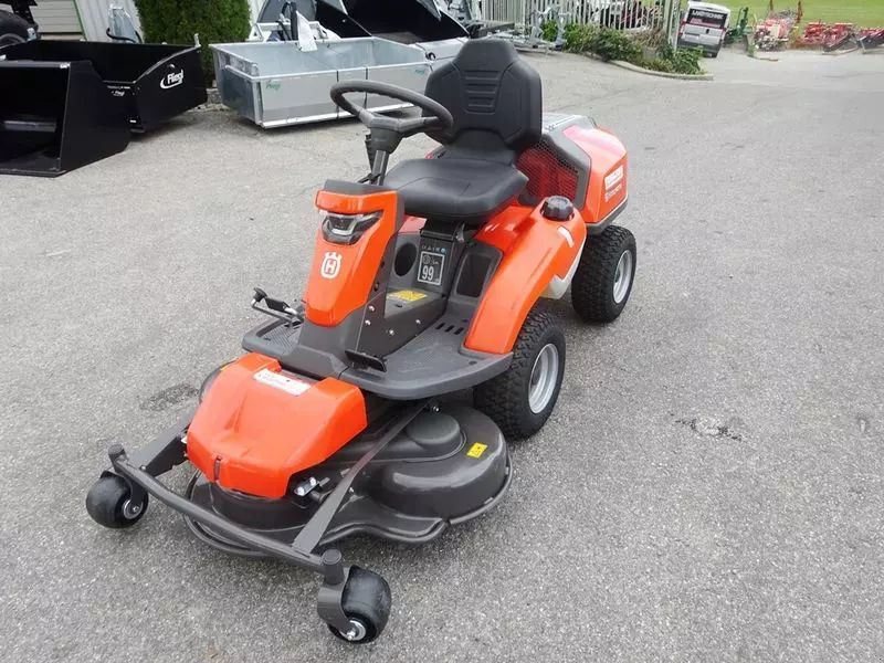 E-FARM: Husqvarna rider r 318x - Vejapjovė - id REUVTB5 - 4 158 € - Gamybos metai: 2022 - Austrija
