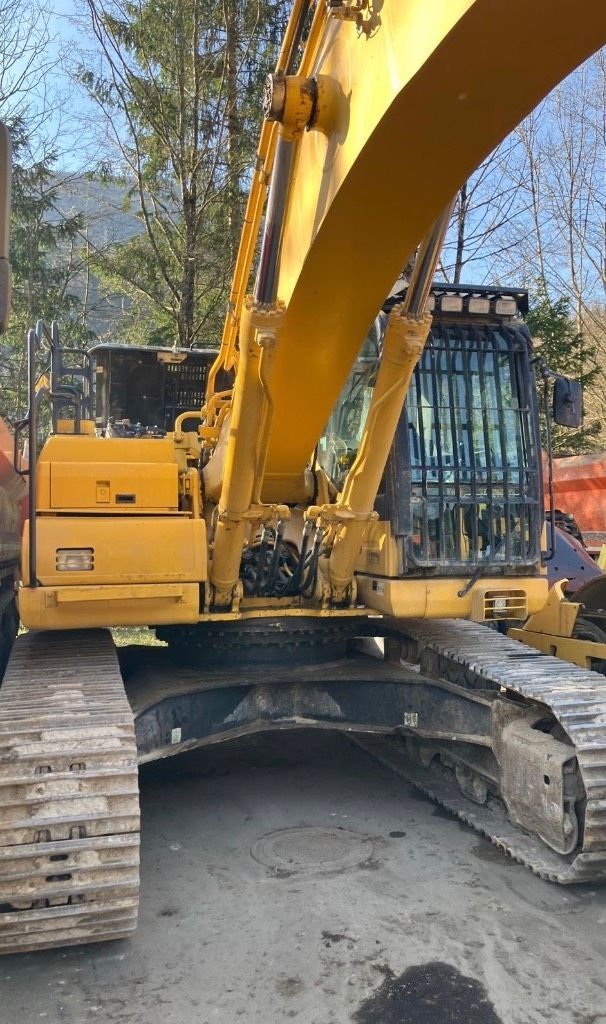 KOMATSU hb 365 lc-3 hybrid Raupenbagger 67.000 €