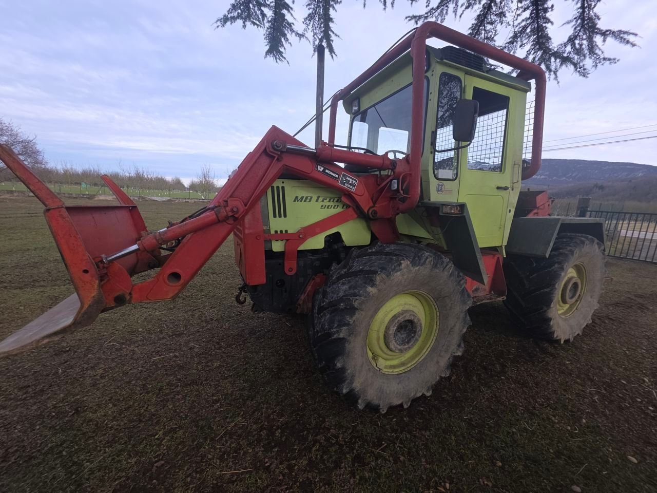 Mercedes-Benz Trac 900 Tractor €20,000