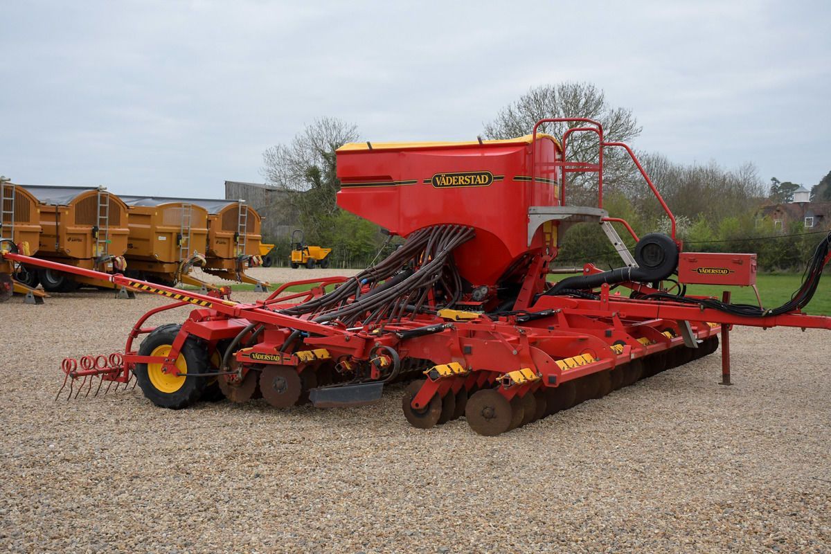 VÄDERSTAD rapid 800s cultivation drill 8m Direct Drill €32,365