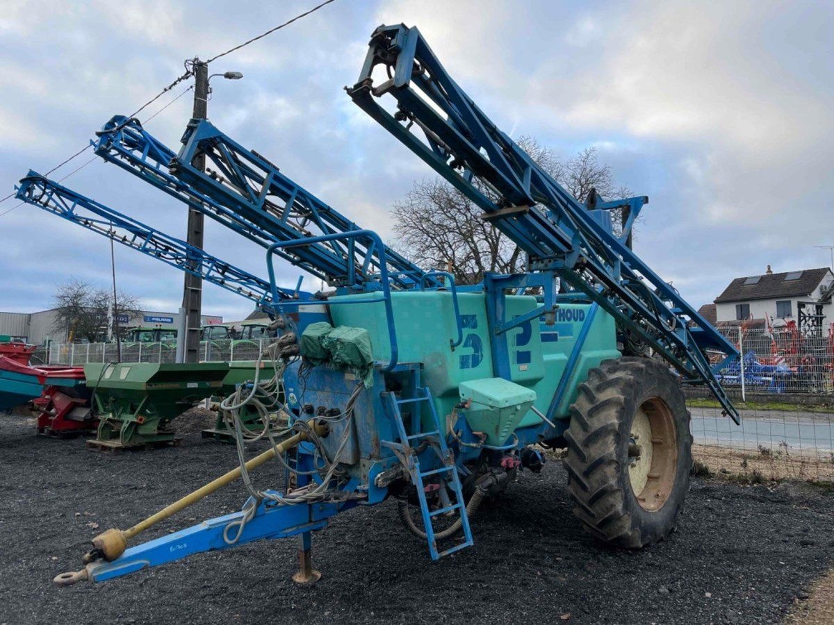 Berthoud Major 32 sprayers €8,500