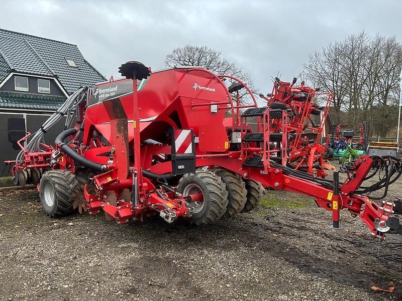 E-FARM: Kverneland u-drill 3001 - Taladro - id HXKQNKZ - 49.900 € - Año: 2021 - Alemania