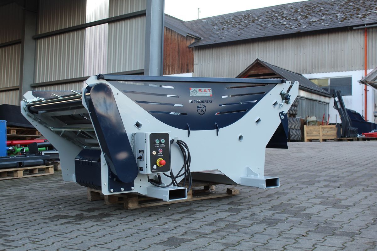 E-FARM: FK Machinery stationärer rundballenabwickler - Feeder other - id FBFHJMR - €6,125 - Austria