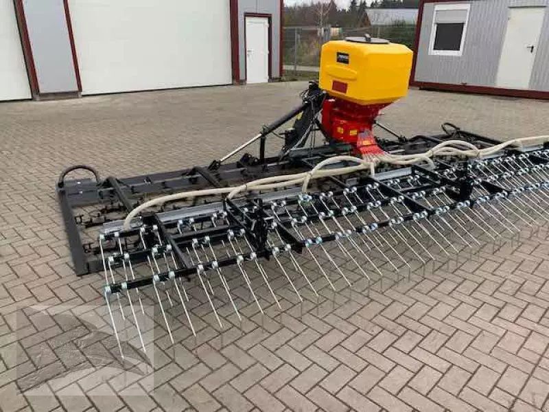 E-FARM: vorateck wiesenschleppe mit nachsaatgerät und striegel - Futterernte Sonstige - id 372LY3I - 7.731 € - Baujahr: 2025 - Deutschland