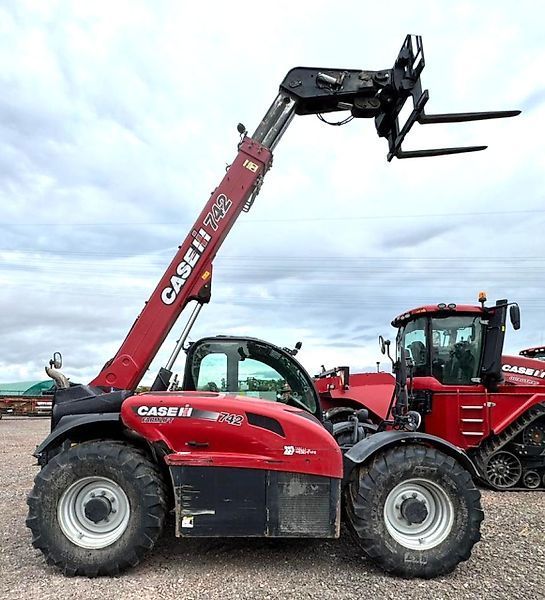 E-FARM: Case IH farmlift 724 - Chargeur télescopique  - id 3HMTQGA - 43 900 € - Année: 2020 - Lecture du nombre d'heure: 5 242,Puissance du moteur (chevaux): 129,Allemagne