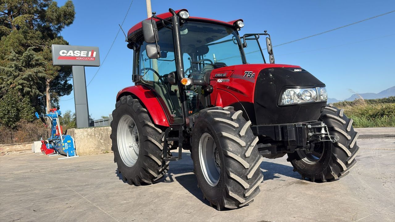 E-FARM: Case IH Farmall 75 - Tracteur - id 9CXDVFK - Année: 2024 - Lecture du nombre d'heure: 165,Puissance du moteur (chevaux): 75,Italie