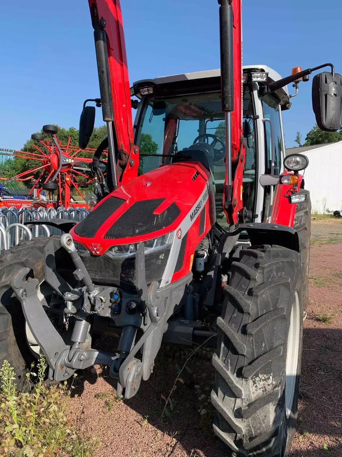 Massey Ferguson 5S.115 Tractor 79.500 EUR