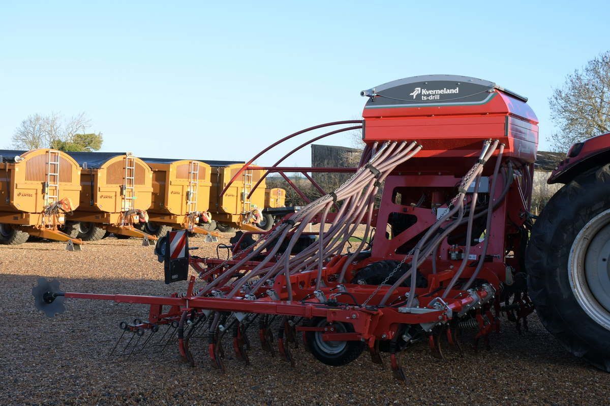 Kverneland ts tine drill 6m Direct Drill €30,052