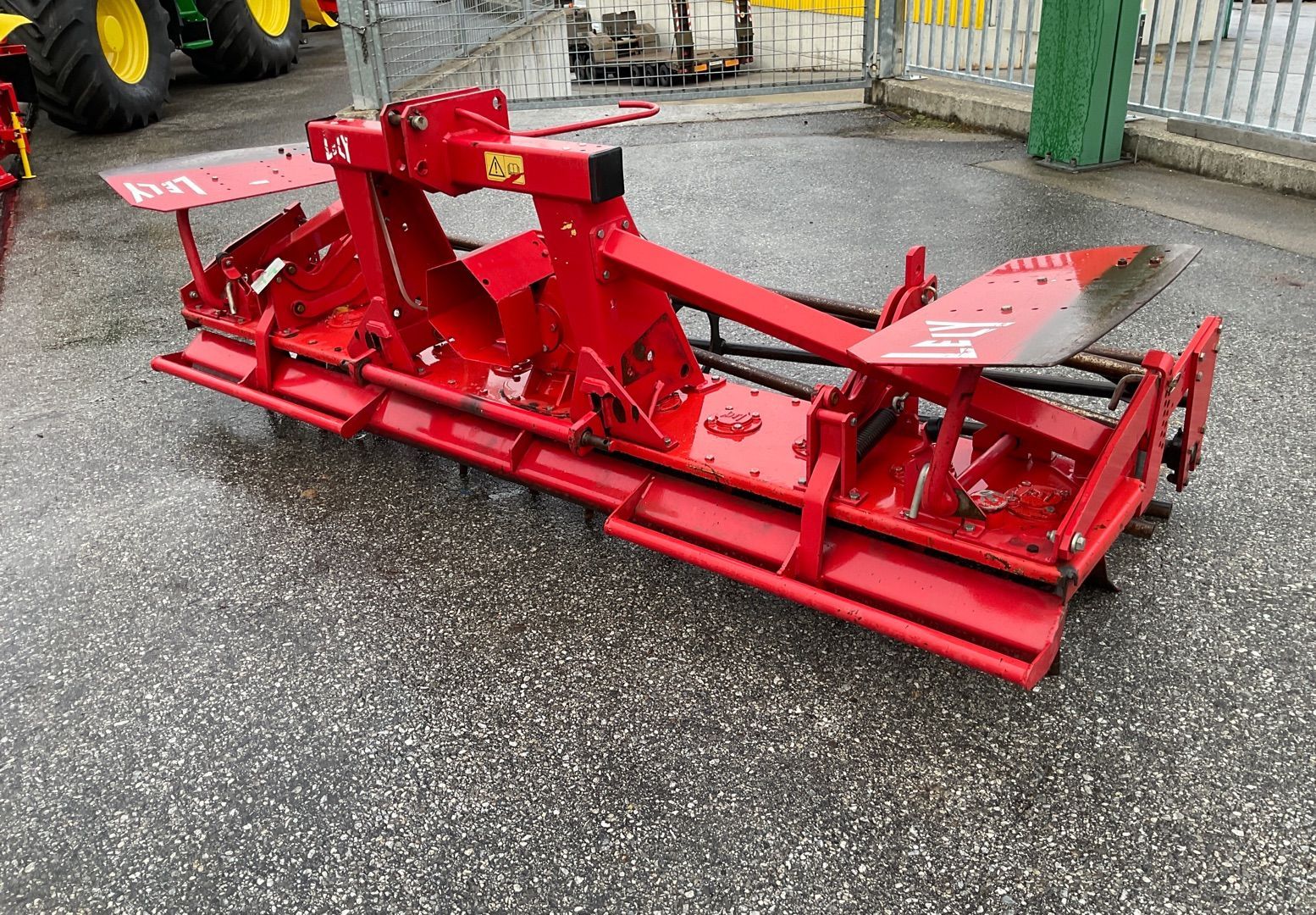E-FARM: Lely 300-25 PL - Kombinovaný půdní vrták - id QYJTUTL - 2 566 € - Rok výroby: 1998 - Rakousko