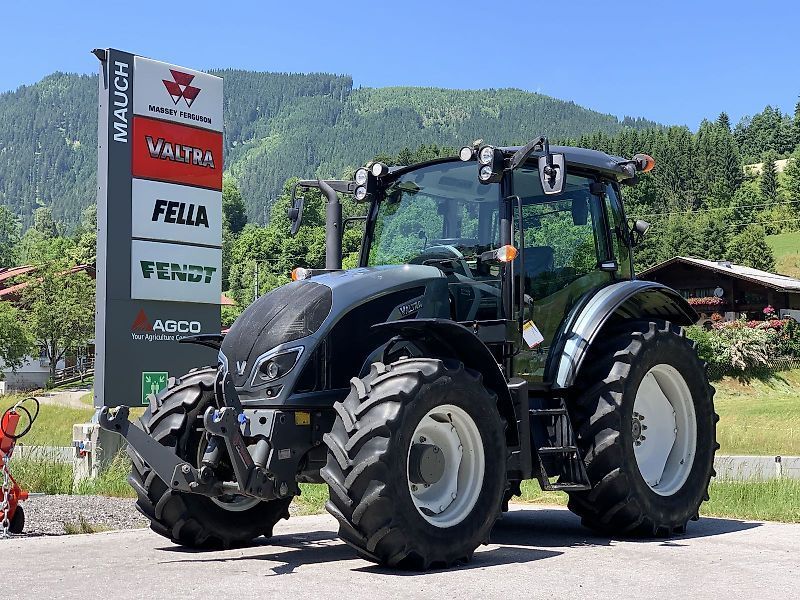 E-FARM: Valtra A104 - Traktor - id DJRIPD5 - 60.177 € - Baujahr: 2019 - Abgelesene Motorstunden: 2.352,Motorleistung (PS): 97,Österreich