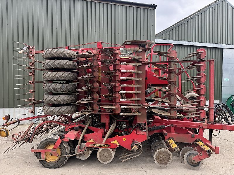 E-FARM: vaderstad rapid a600s - Semoir - id VDMYN5T - 14 384 € - Année: 2004 - Royaume-Uni