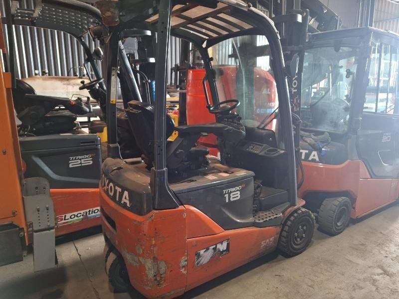 TOYOTA 8fbek18t Forklift €15,420