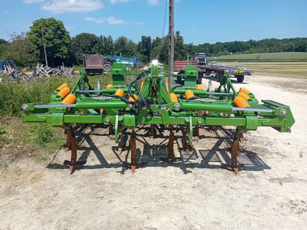 E-FARM: Amazone Cenius 4003-2 Super - Cultivator - id UBNUYAF - €18,500 - Year of construction: 2016 - France