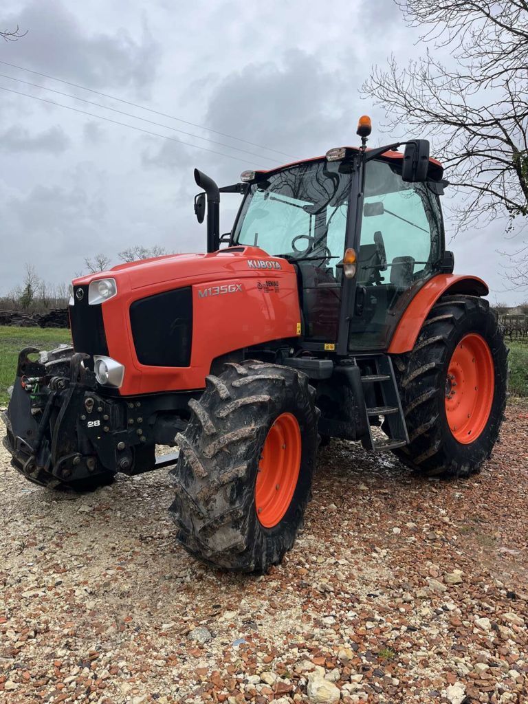 Kubota M 135 GX Tractor €36,000