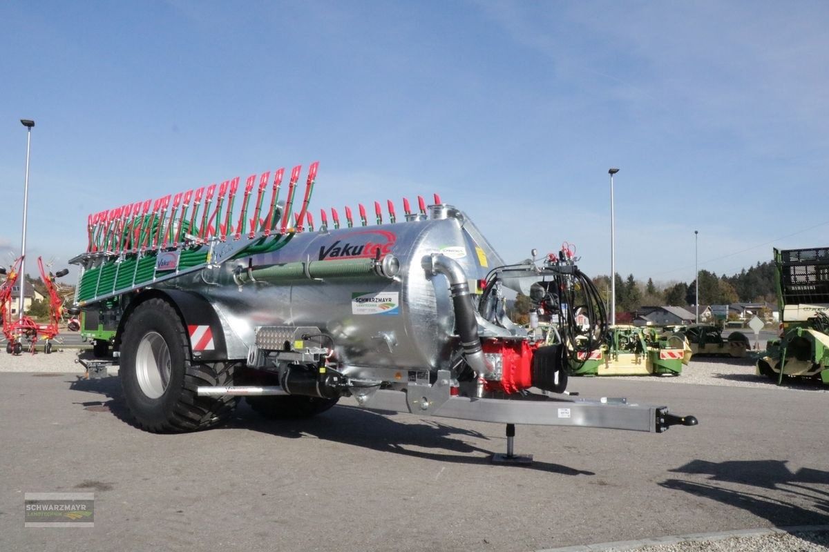 E-FARM: Vakutec va 9500 p + schlepps - Equipos de lodos otros - id LTCDPXT - Año: 2024 - Austria