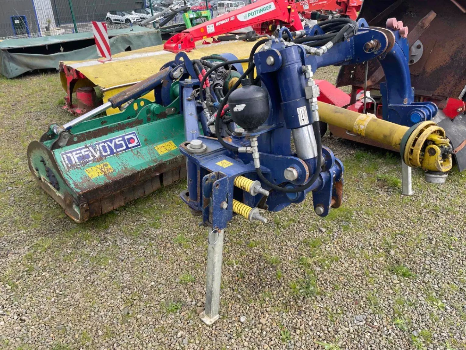 E-FARM: Desvoys broyeur d'accotement dmf entreprise 160 desvoys - Verge mower - id QSDD6VU - €8,000 - Year of construction: 2018 - France