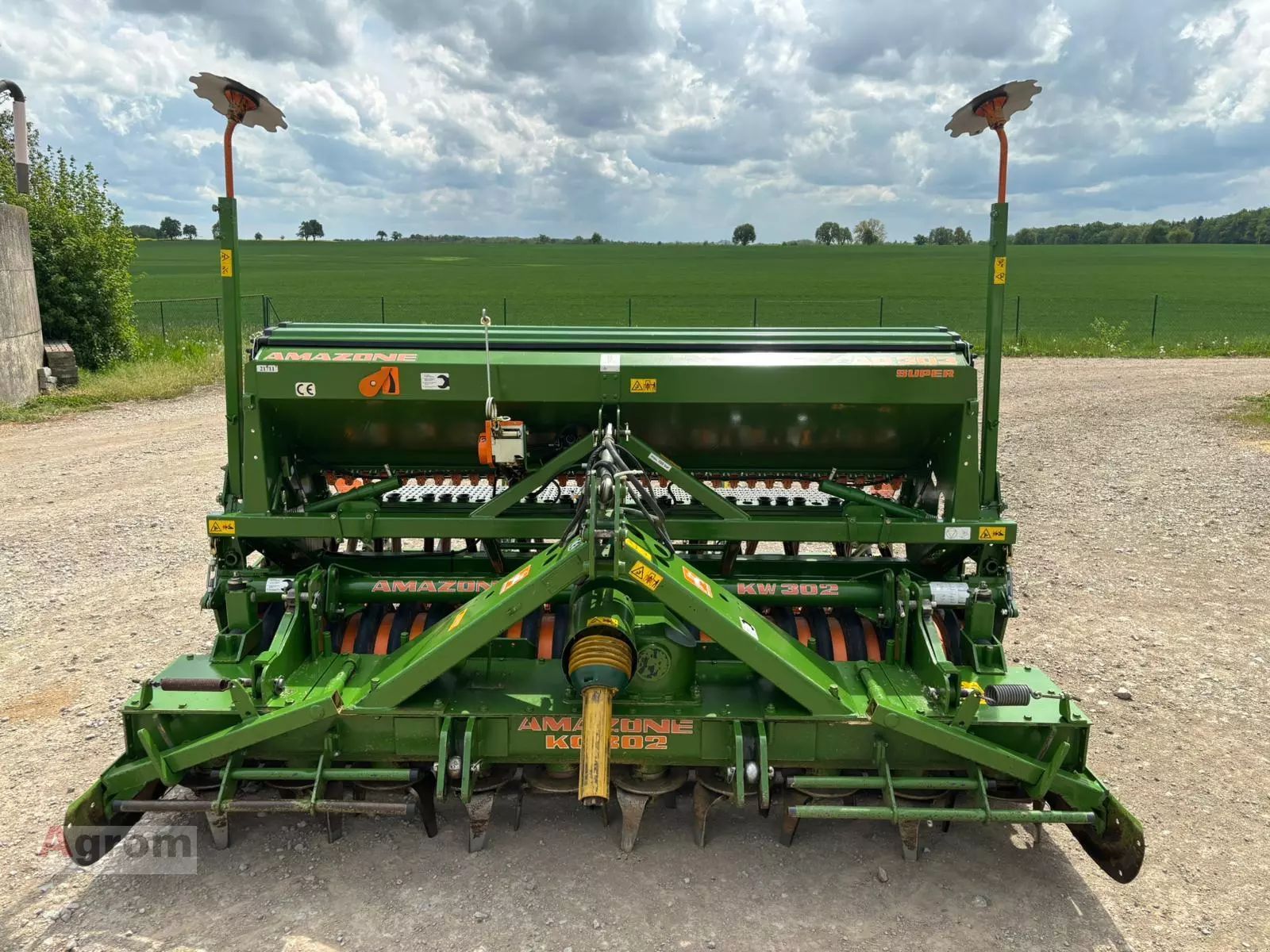 Amazone ad303 + kg302 Drilling machine combination €15,500