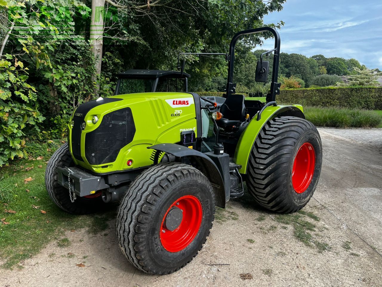 Claas Elios 210 Tractor €35,000